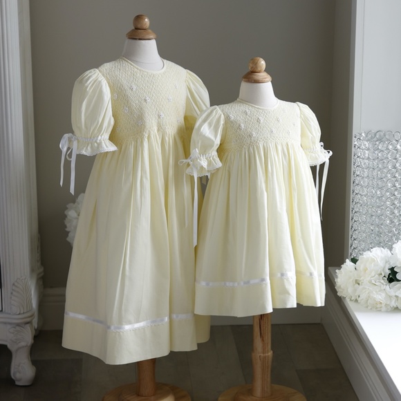 Strasburg Dress Heirloom Hand-Smocked Yellow size 4/5 Special Occasion - Picture 8 of 8